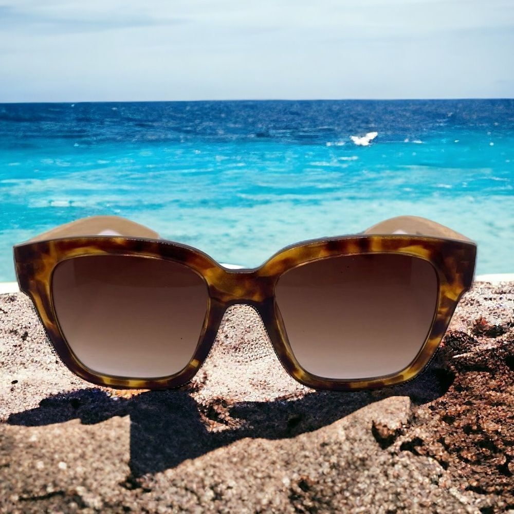 Elsa Square Demi Bamboo Sunglasses